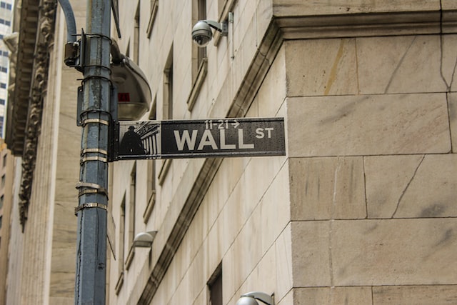 Wall Street sube a la espera de los datos de inflación y la reunión de la Fed
